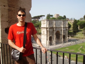 El Arco de Constantino desde una terraza del Coliseo